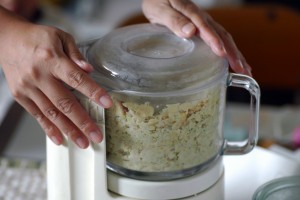 フードプロセッサーは便利だ。