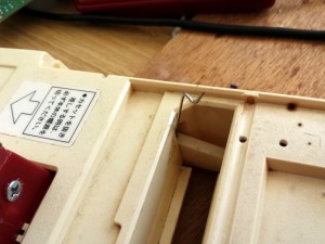 ピンでつっかえ棒